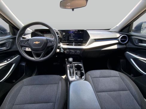 Used 2025 Chevrolet Trax LS FWD image 15