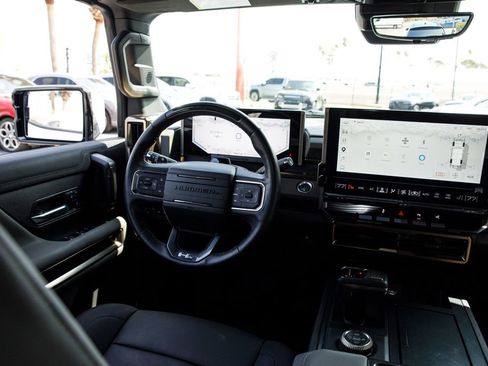 Used 2024 GMC Hummer EV 2X AWD/4WD image 17