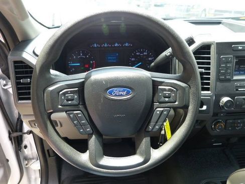Used 2018 Ford F550 2WD Regular Cab Super Duty image 25