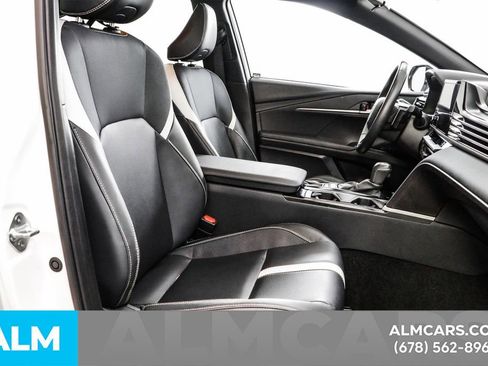 Used 2025 Toyota Camry SE image 19