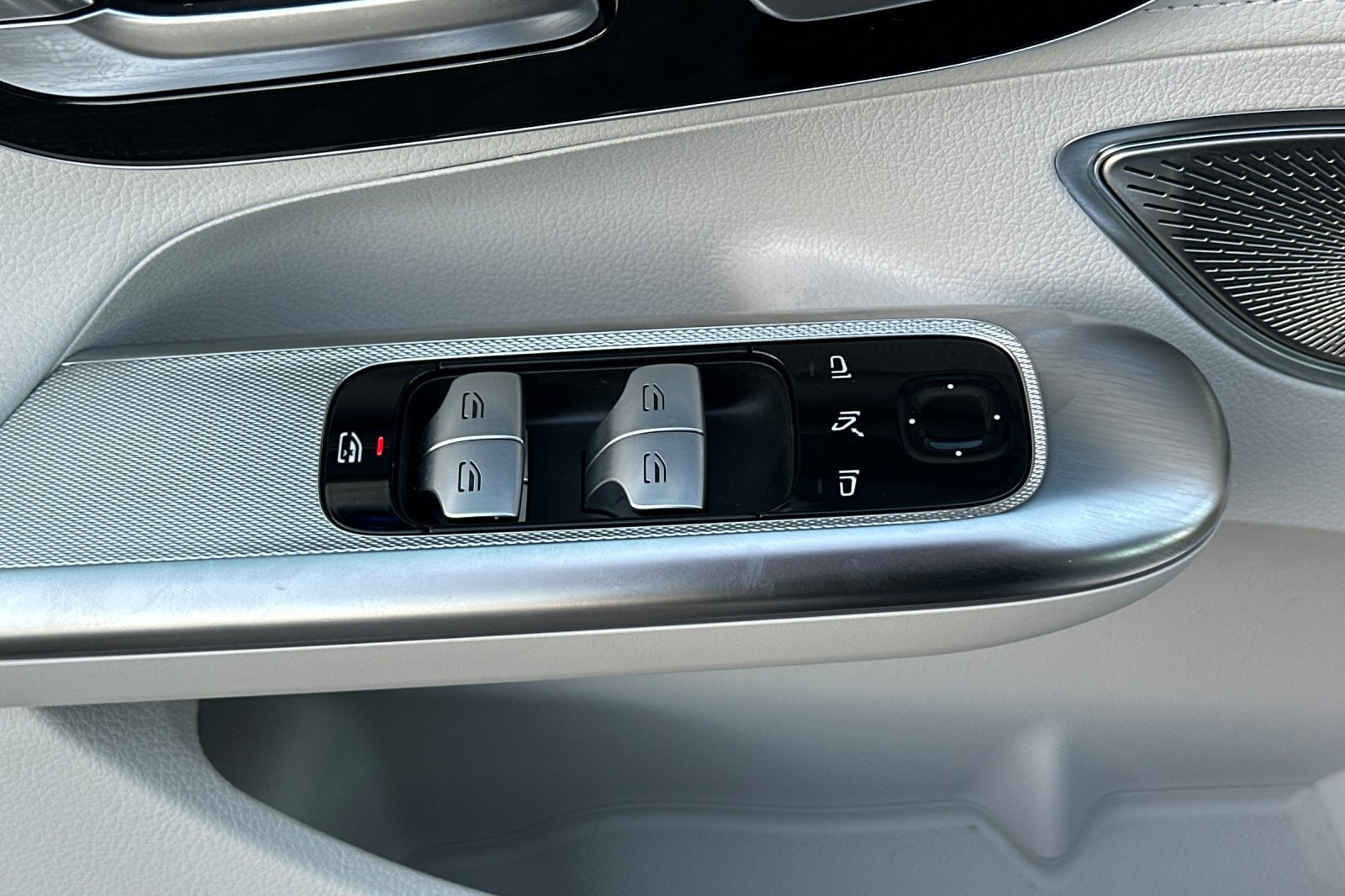 Certified 2023 Mercedes-Benz EQE 350+ 4MATIC Sedan image 12
