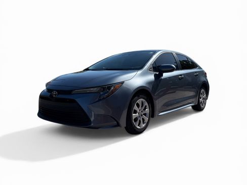 Certified 2025 Toyota Corolla LE image 1