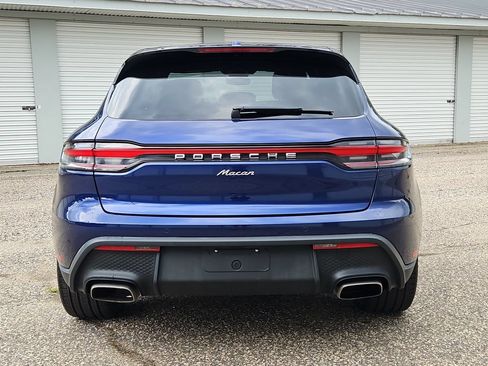 Certified 2023 Porsche Macan AWD/4WD image 6