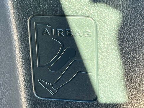 Certified 2023 Mercedes-Benz GLA 250 4MATIC image 36