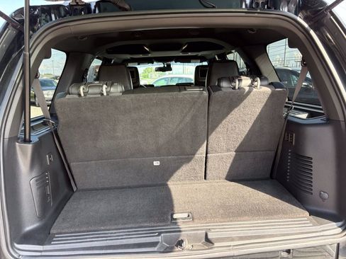 Used 2012 Lincoln Navigator 2WD image 12