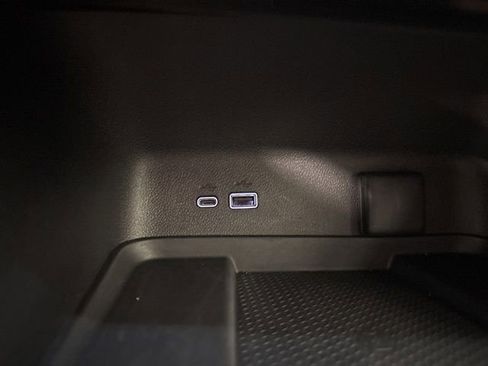 Used 2025 Chevrolet Traverse RS w/ LPO, Floor Liner Package AWD/4WD image 32