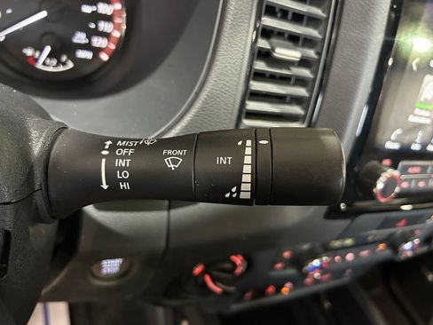 Used 2022 Nissan Frontier PRO-4X AWD/4WD image 24