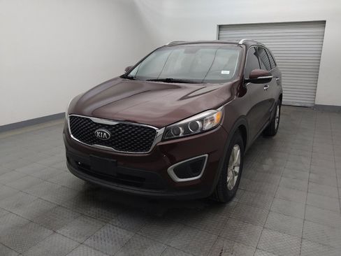 Used 2018 Kia Sorento LX image 15