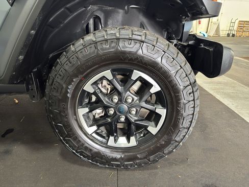 Used 2024 Jeep Wrangler Unlimited Rubicon 4xe AWD/4WD image 20