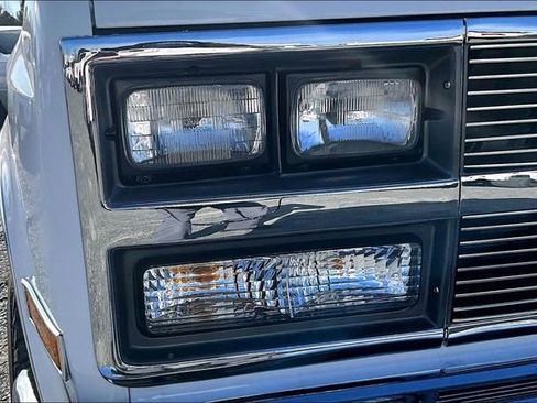 Used 1990 Chevrolet Blazer 4WD image 26