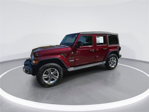 Used 2022 Jeep Wrangler Unlimited Sahara w/ Cold Weather Group image 5