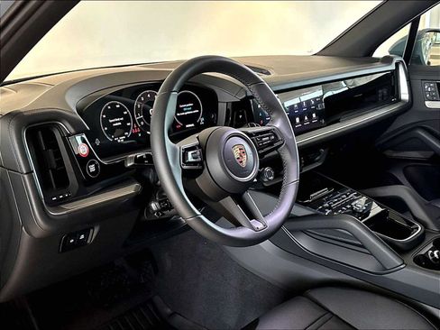New 2026 Porsche Cayenne AWD/4WD image 4