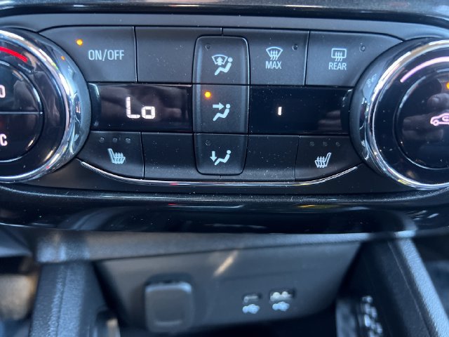 Used 2025 Chevrolet TrailBlazer RS w/ Convenience Package AWD/4WD image 24