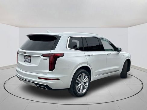 Certified 2023 Cadillac XT6 Premium Luxury FWD image 11