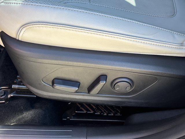 Used 2023 Hyundai Tucson Limited w/ Cargo Package FWD image 17