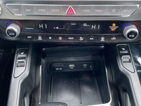 Used 2023 Kia Telluride S image 35