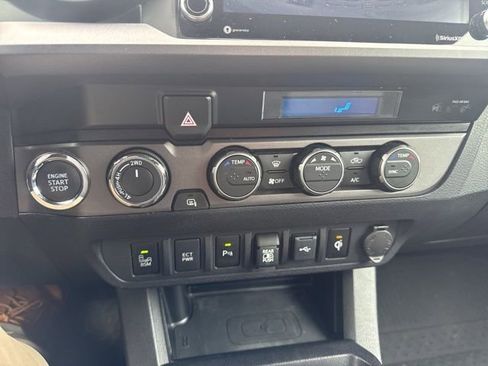 Used 2021 Toyota Tacoma TRD Sport w/ Technology Package AWD/4WD image 24