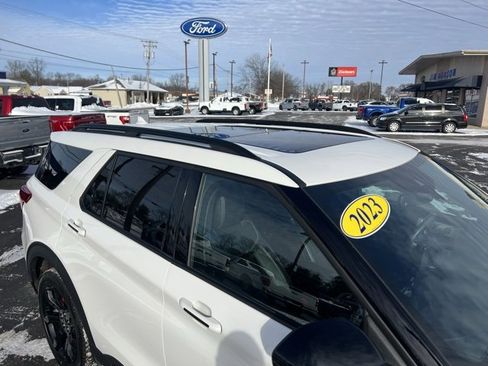 Used 2023 Ford Explorer ST w/ Equipment Group 401A image 3