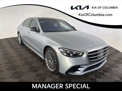 Used 2022 Mercedes-Benz S 500 4MATIC image 1