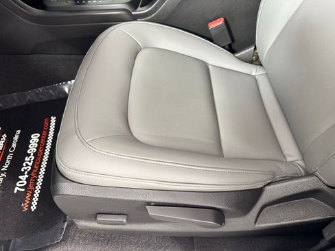 Used 2020 Chevrolet Colorado W/T w/ WT Convenience Package image 12