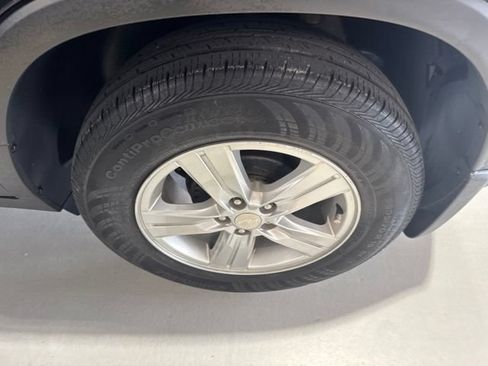 Used 2020 Chevrolet Trax LS w/ Tint and Cruise Package FWD image 9