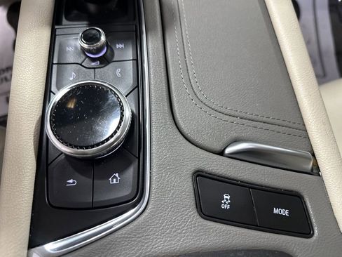 Used 2021 Cadillac XT6 Premium Luxury image 22