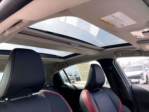 Used 2024 Toyota Prius Prime Premium w/ Advanced Technology Package FWD image 21
