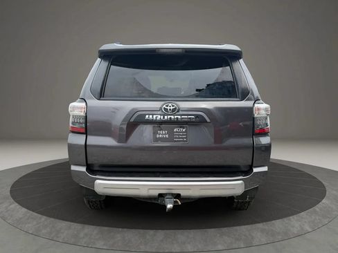 Used 2017 Toyota 4Runner TRD Off-Road AWD/4WD image 5