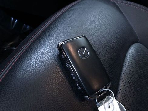 Used 2025 MAZDA CX-5 Carbon Edition image 33