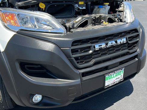 Used 2025 RAM ProMaster 2500 w/ Convenience Group FWD image 11