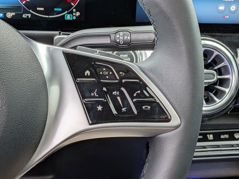 New 2026 Mercedes-Benz GLB 250 image 21