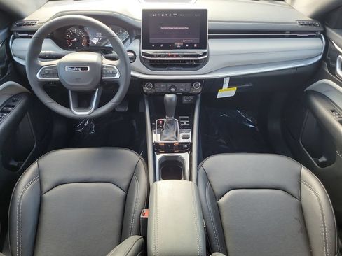 Certified 2025 Jeep Compass Limited AWD/4WD image 15