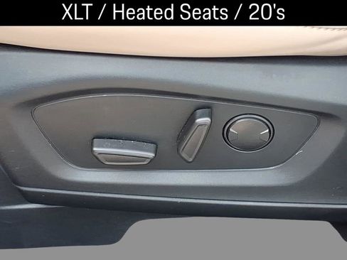 Used 2022 Ford Explorer XLT w/ Equipment Group 202A image 18