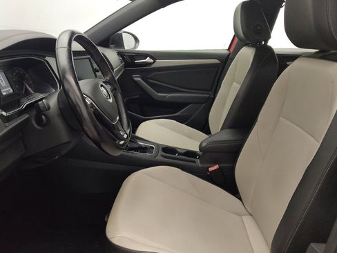 Used 2019 Volkswagen Jetta R-Line w/ R-Line Cold Weather Package FWD image 17