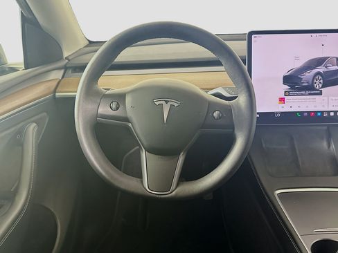 Used 2023 Tesla Model Y Long Range AWD/4WD image 16
