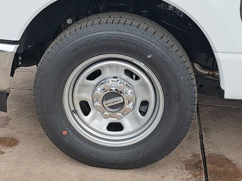 New 2025 Ford F350 XL w/ XL Chrome Package image 37