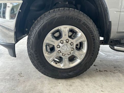 Used 2024 RAM 2500 Big Horn AWD/4WD image 12