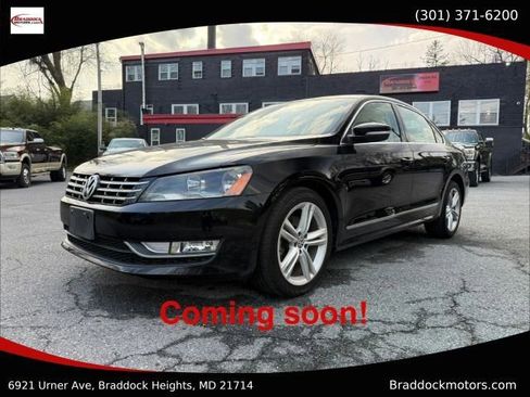 Used 2013 Volkswagen Passat TDI SE image 1