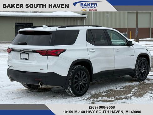 Used 2022 Chevrolet Traverse RS w/ LPO, Floor Liner Package image 5