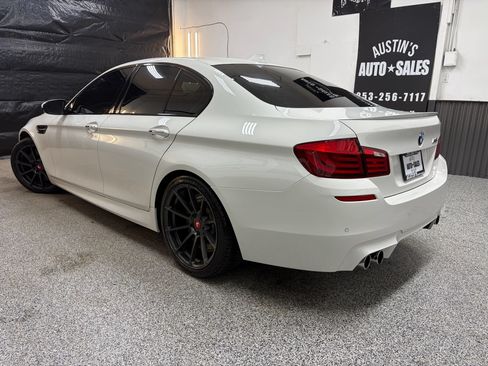 Used 2013 BMW M5 w/ Executive Pkg RWD image 8