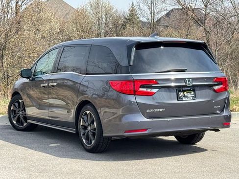 Used 2023 Honda Odyssey Elite image 4