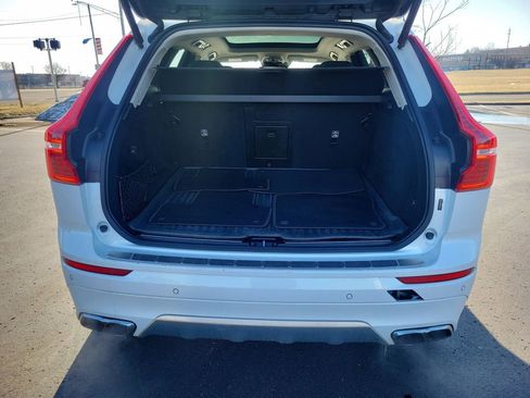 Used 2021 Volvo XC60 T5 Momentum w/ Advanced Package image 25