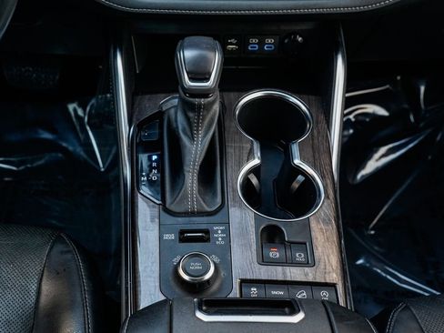 Used 2022 Toyota Highlander Platinum image 14