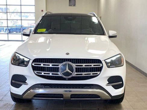 Used 2024 Mercedes-Benz GLE 350 4MATIC image 3