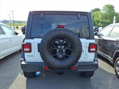 Used 2024 Jeep Wrangler Unlimited AWD/4WD image 8