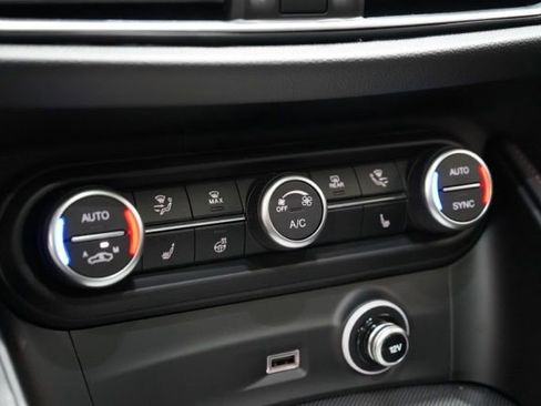 New 2025 Alfa Romeo Stelvio Sprint AWD/4WD image 27