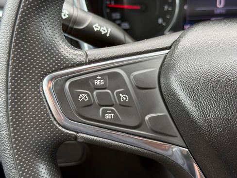 Used 2019 Chevrolet Equinox LT FWD image 15
