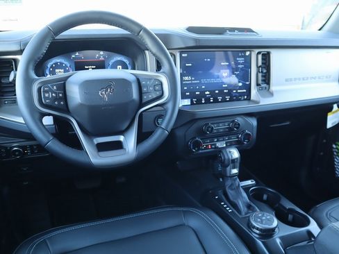 New 2025 Ford Bronco Outer Banks image 2