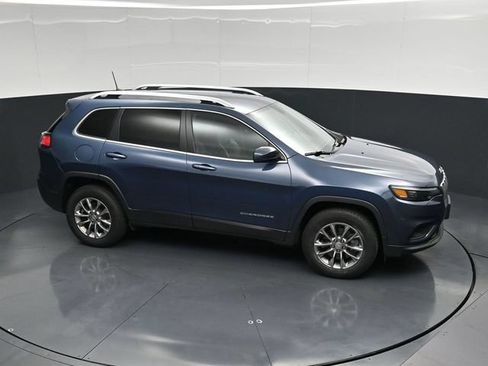 Used 2020 Jeep Cherokee Latitude Plus w/ Cold Weather Group AWD/4WD image 47