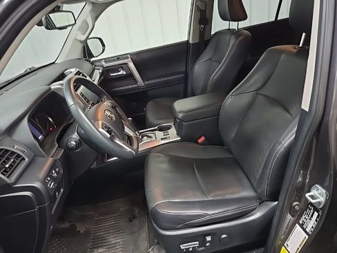 Used 2021 Toyota 4Runner Limited AWD/4WD image 29